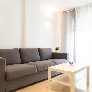 https://apartamento-malaga-agreda.1costadelsol.com